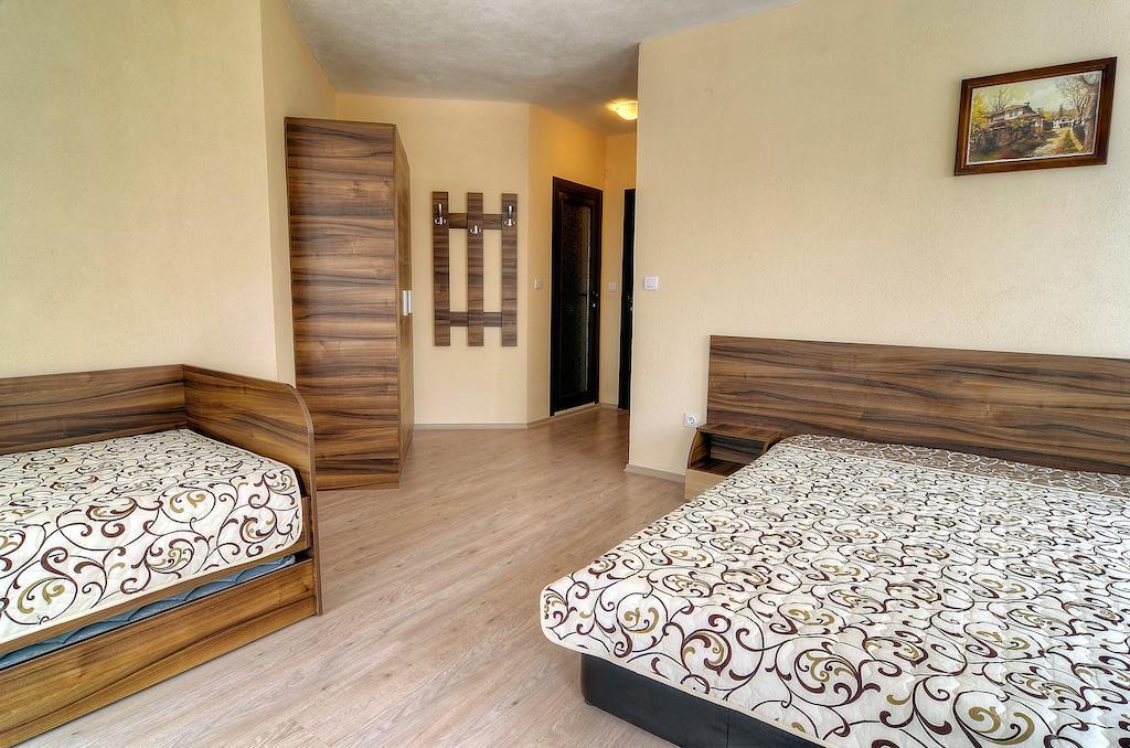 Отель Advel Guest Hous Маджаре Номер фото